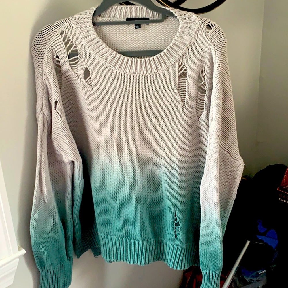 Women’s sweater from VICI